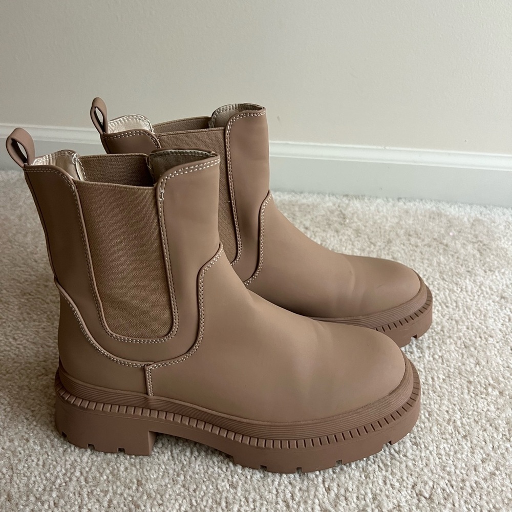 Tan Chunky Boots